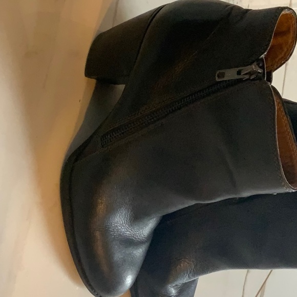 Soffi Bootie - Picture 6 of 12